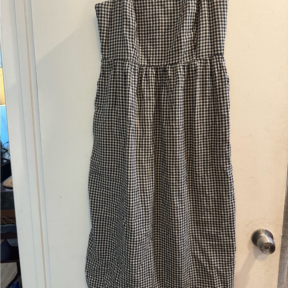 Old Navy Black and White Strapless Dress